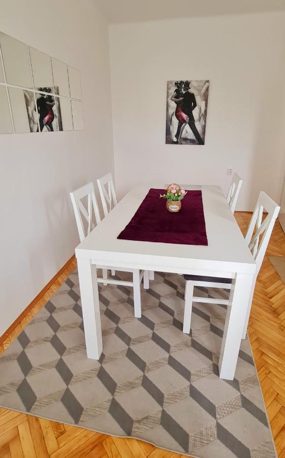 Downtown Star Apartment 베오그라드 외부 사진