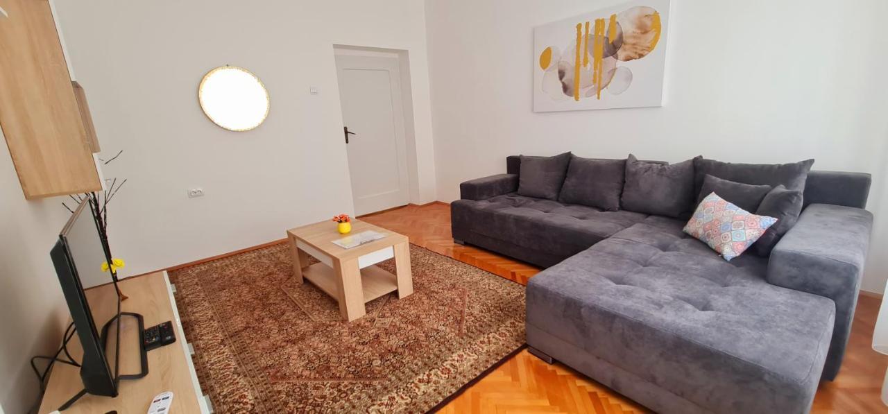 Downtown Star Apartment 베오그라드 외부 사진